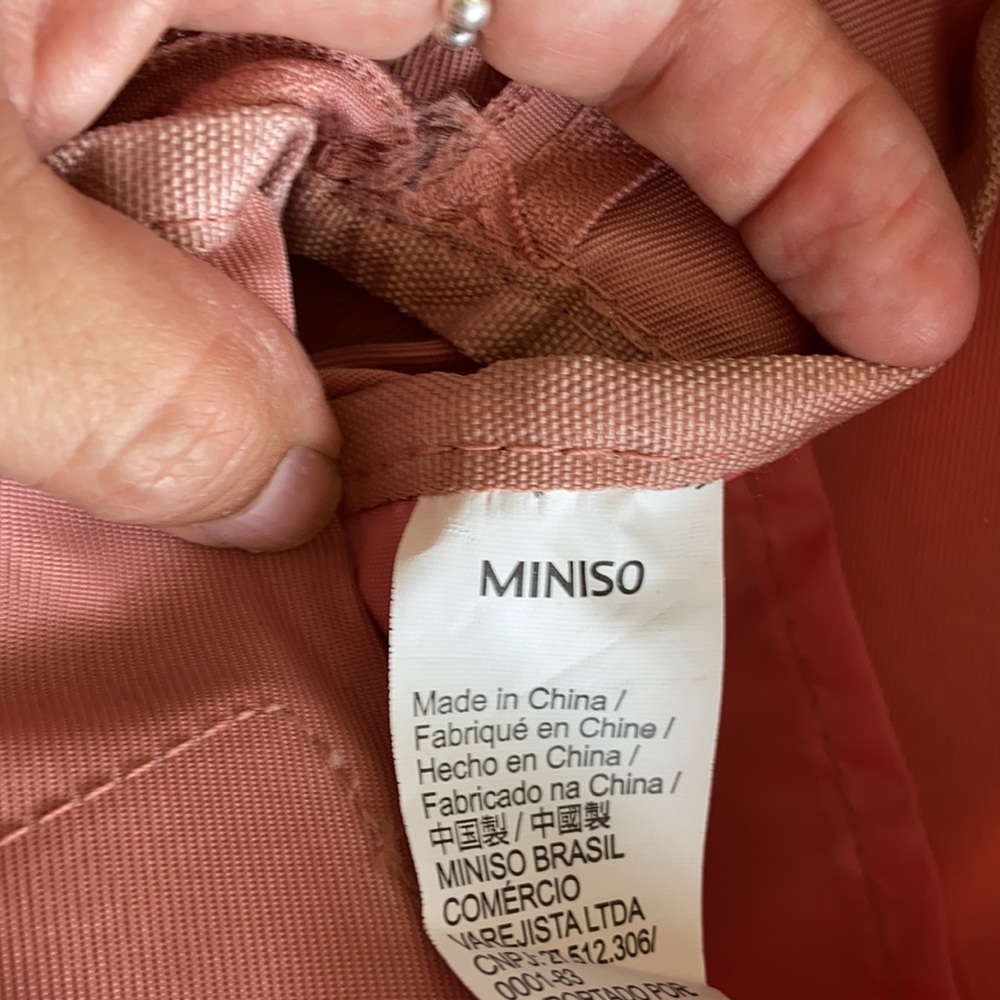 Miniso mini backpack - Picture 6 of 7
